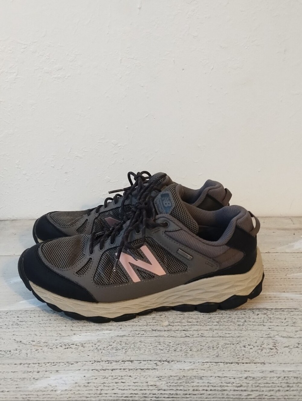 New Balance U.S.A womens size 10.5 fresh foam 1350 running sneakers gray